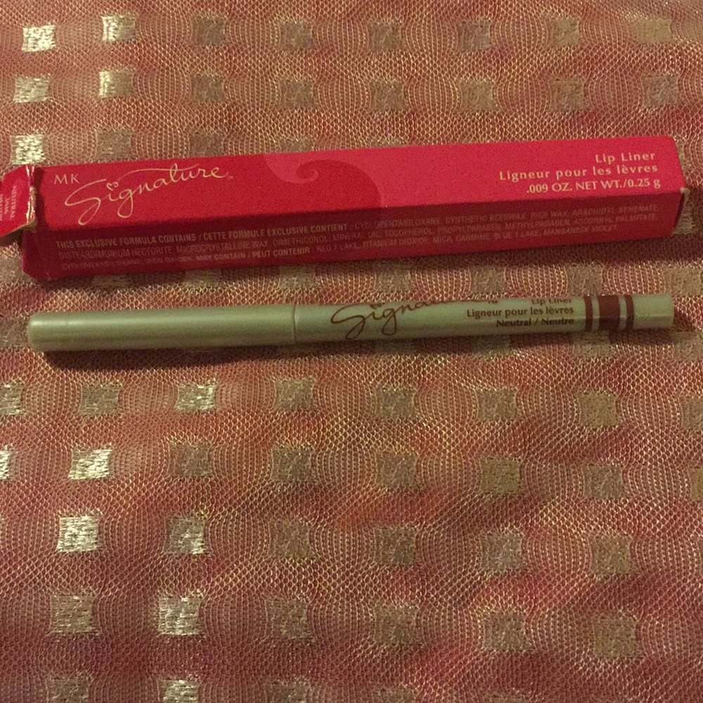 💋Mary Kay NEUTRAL Signature Lip Liner  New in box